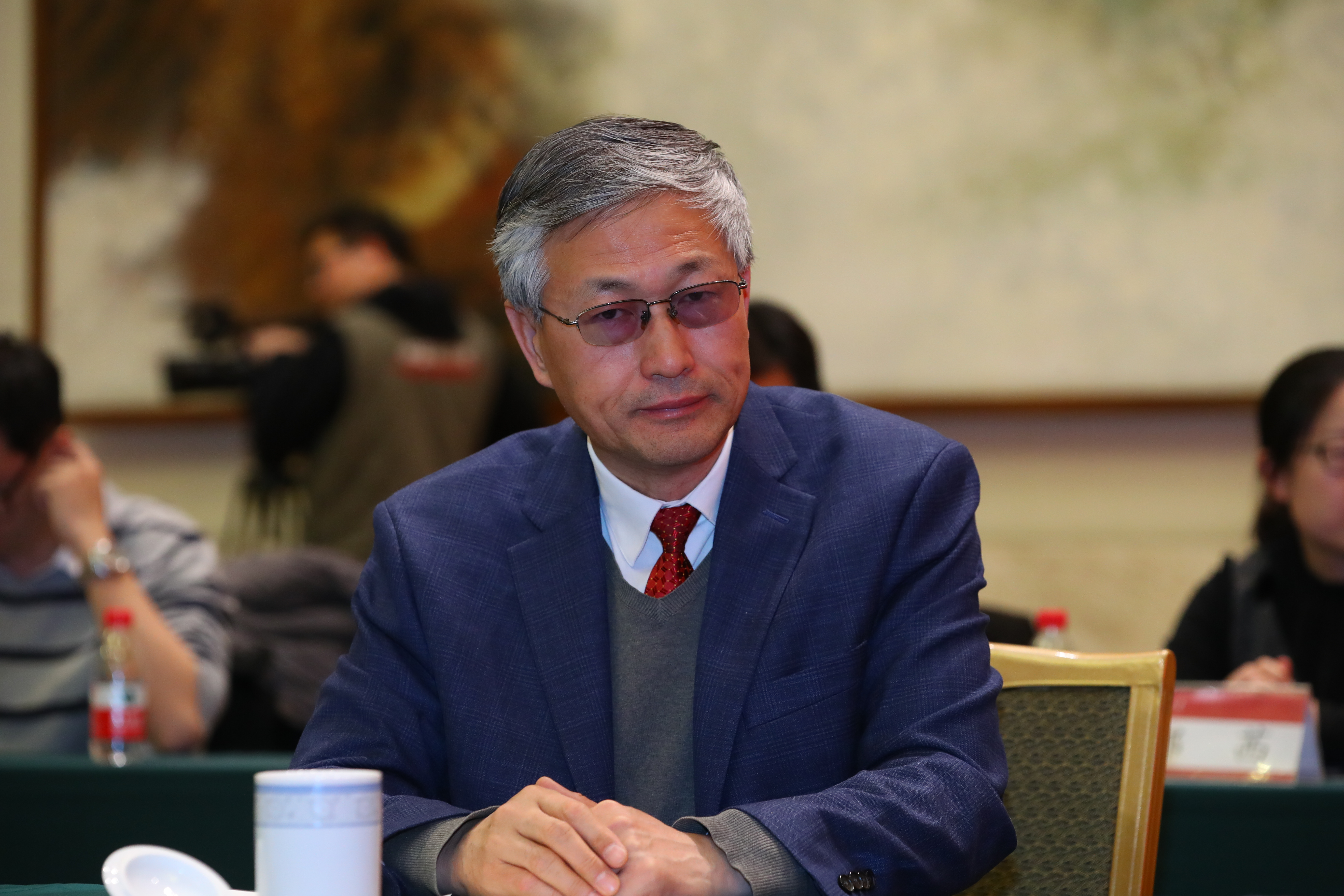 个人照.jpg 个人照.jpg