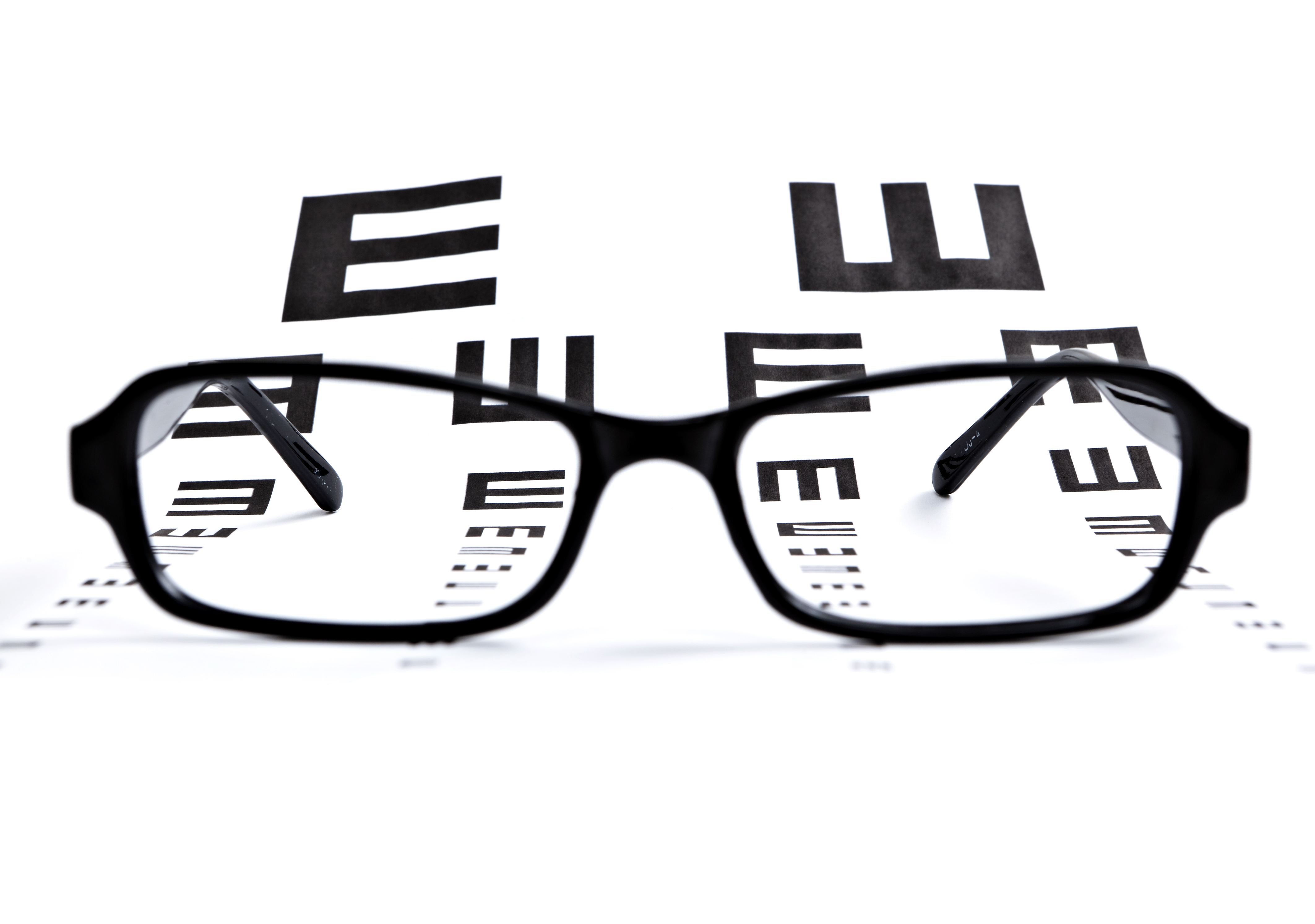 千库网_戴眼镜的视力表_摄影图编号7680948.jpg 千库网_戴眼镜的视力表_摄影图编号7680948.jpg